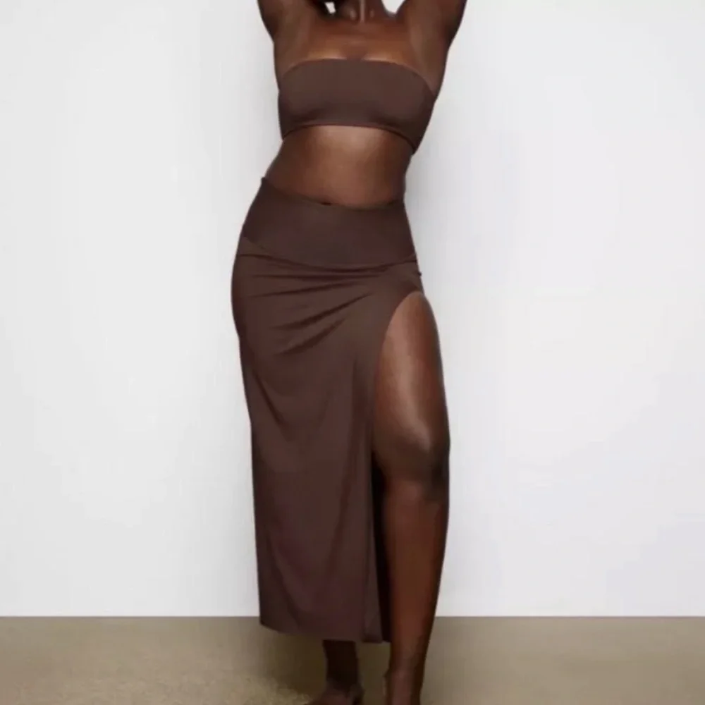 SKIMS Shaping Long Swimwear Skirt w/ Slit | Color: Cocoa | NEW/NWT!!🤎🤎